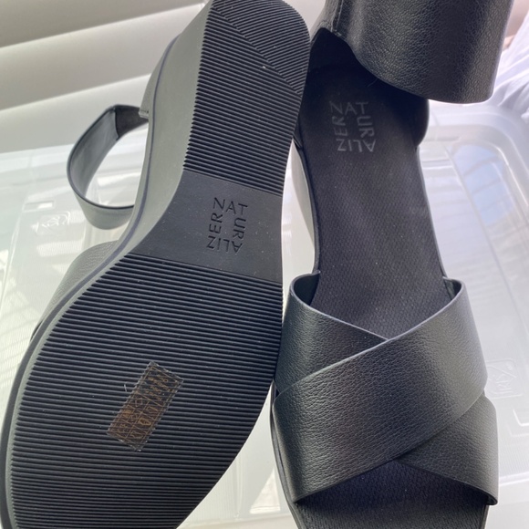Naturalizer wedge sandals - new - Picture 2 of 6